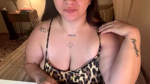 Aura online show from October 3, 2:08 am