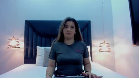 Snapshot of auraevens chatting on September 20, 11:55 am Aura Evans online show from September 20, 11:55 am