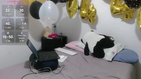 Auro online show from April 21, 2:04 am