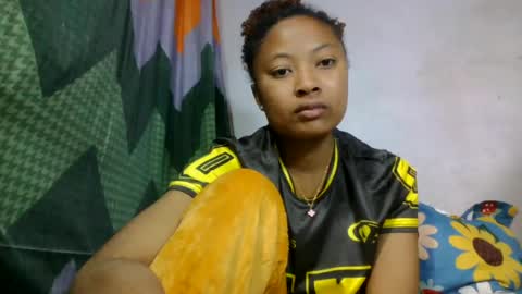 Snapshot of aurelie08 chatting on June 12, 6:51 pm aurelie08 online show from June 12, 6:51 pm