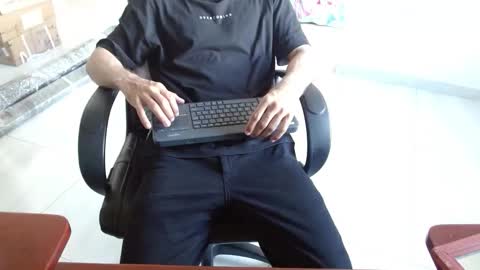 Aureliano online show from February 24, 9:46 pm