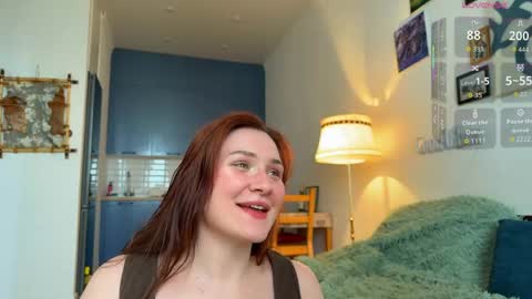 Snapshot of auriktrix chatting on April 22, 10:28 am AURIKA OR AURA online show from April 22, 10:28 am