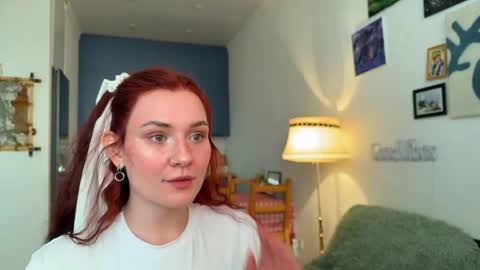 Snapshot of auriktrix chatting on May 4, 1:23 am AURIKA OR AURA online show from May 4, 1:23 am
