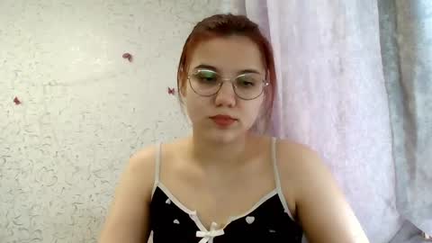 Snapshot of aurora_breeze chatting on April 27, 12:03 pm Kiara Xanthe online show from April 27, 12:03 pm