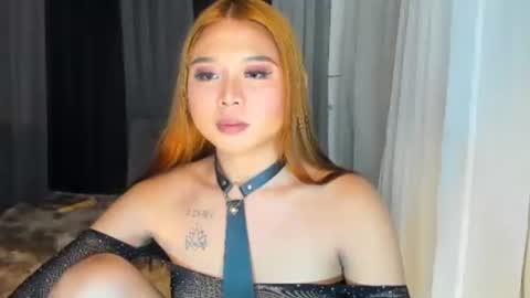Snapshot of aurora_hera chatting on October 19, 3:07 am Kate online show from October 19, 3:07 am