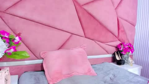 Snapshot of aurora_jackson_ chatting on February 25, 12:37 pm Aurora online show from February 25, 12:37 pm