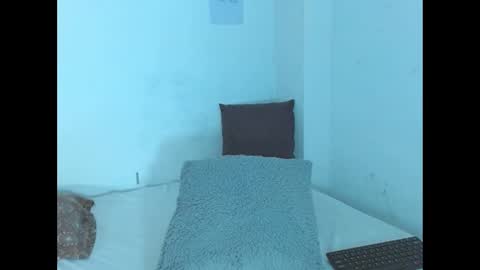 Snapshot of aurora_lenovic chatting on February 24, 8:03 pm aurora_lenovic online show from February 24, 8:03 pm