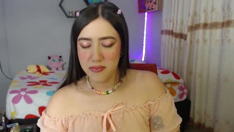 Snapshot of aurora_shy_ chatting on January 18, 7:17 am Aurora online show from January 18, 7:17 am