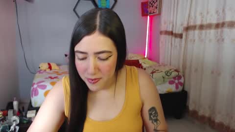 Snapshot of aurora_shy_ chatting on February 7, 10:30 pm Aurora online show from February 7, 10:30 pm