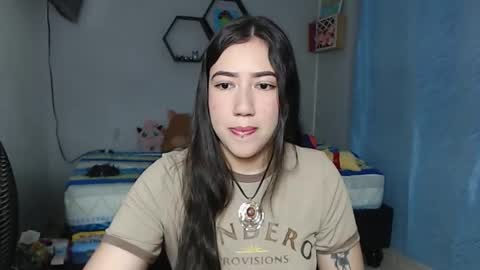 Snapshot of aurora_shy_ chatting on October 26, 11:42 pm Aurora online show from October 26, 11:42 pm
