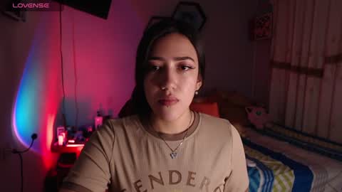 Snapshot of aurora_shy_ chatting on June 14, 6:04 am Aurora online show from June 14, 6:04 am