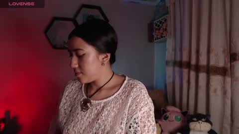 Snapshot of aurora_shy_ chatting on June 28, 5:35 am Aurora online show from June 28, 5:35 am