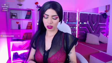 Snapshot of aurora_thomas chatting on December 2, 3:14 pm Aurora online show from December 2, 3:14 pm