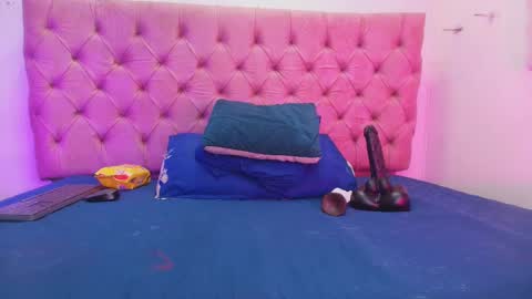 auroraa_miller online show from September 10, 11:54 am