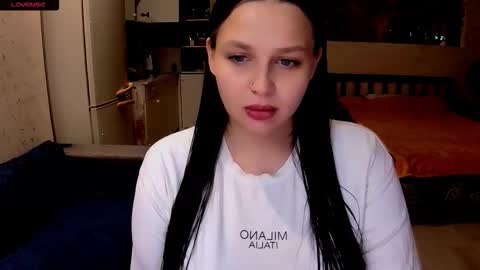 Snapshot of aurorablusssh_ chatting on October 28, 9:46 am Aurora Follow me online show from October 28, 9:46 am
