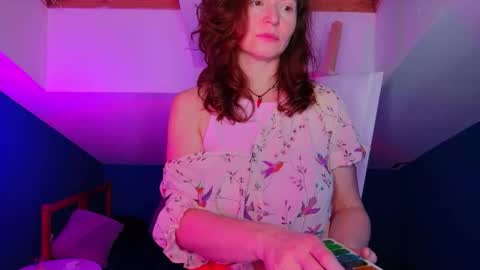 auroraborealis__ online show from December 4, 6:34 am