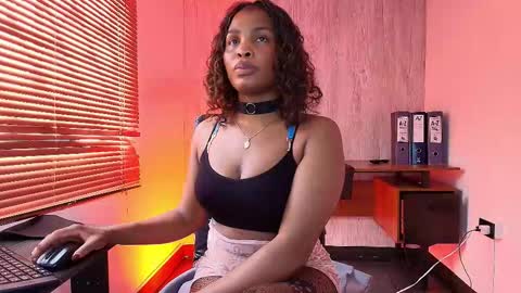 Ariana online show from February 28, 7:15 pm