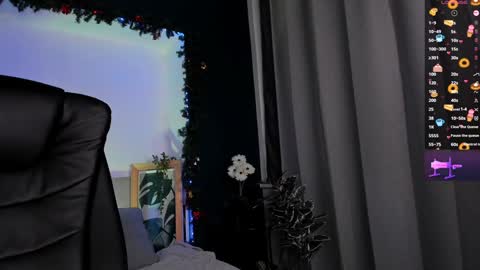 Snapshot of aurorademoni chatting on December 8, 6:43 am Aurora online show from December 8, 6:43 am