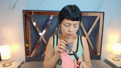 Snapshot of auroradiaz_ chatting on April 28, 11:59 am Aurora Diaz online show from April 28, 11:59 am