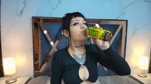 Snapshot of auroradiaz_ chatting on April 29, 11:47 am Aurora Diaz online show from April 29, 11:47 am