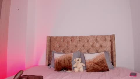 ...  ... online show from October 1, 8:04 pm