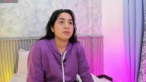 Snapshot of auroragold__ chatting on June 17, 4:04 am auroragold__ online show from June 17, 4:04 am
