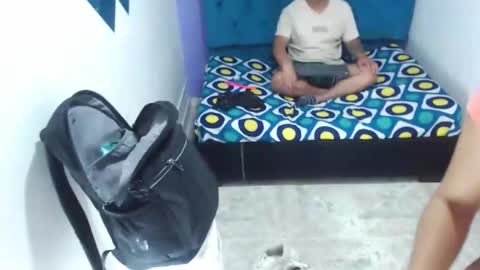 Eimmy and Thomas online show from October 23, 11:09 am