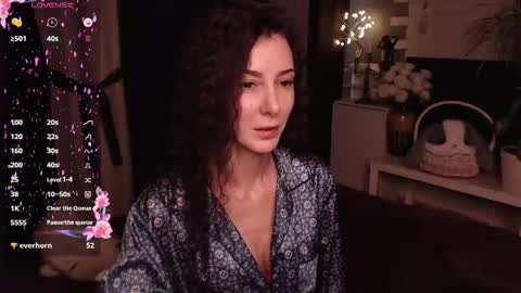 Aurora online show from February 26, 10:15 am