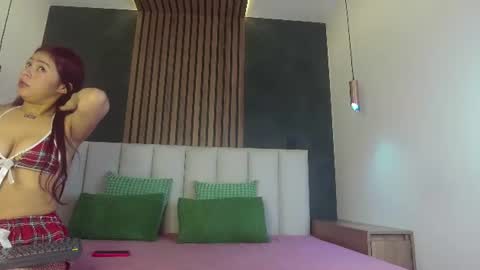 Snapshot of aurorajackson__ chatting on June 20, 2:47 am AURORA online show from June 20, 2:47 am
