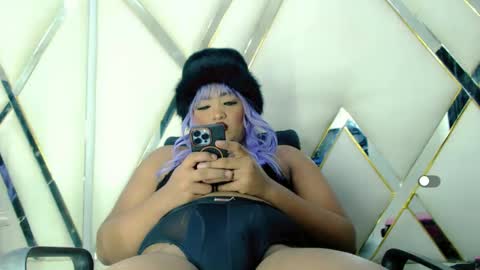 Snapshot of aurorarossx chatting on October 8, 6:27 pm Aurora online show from October 8, 6:27 pm