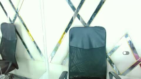 Aurora online show from November 7, 7:25 pm