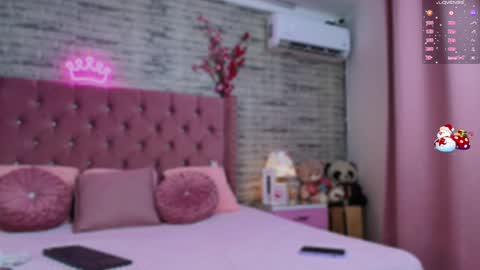 Snapshot of aurorasim chatting on December 28, 1:17 pm Aurora online show from December 28, 1:17 pm