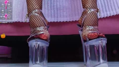 Snapshot of aurorasim chatting on October 30, 1:23 pm Aurora online show from October 30, 1:23 pm