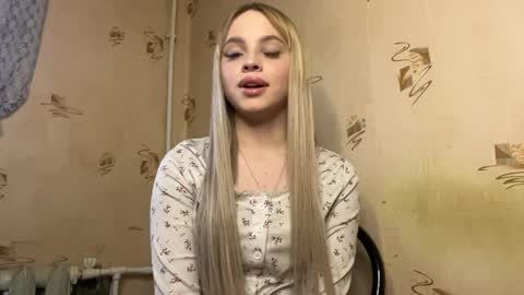 Katrina  online show from April 5, 3:31 pm