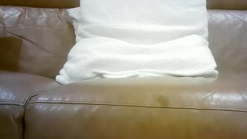 Snapshot of aussie5892 chatting on January 8, 8:38 am Justin online show from January 8, 8:38 am