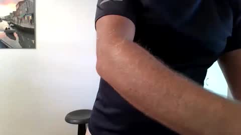 aussiemaninmelbourne online show from April 4, 12:20 am