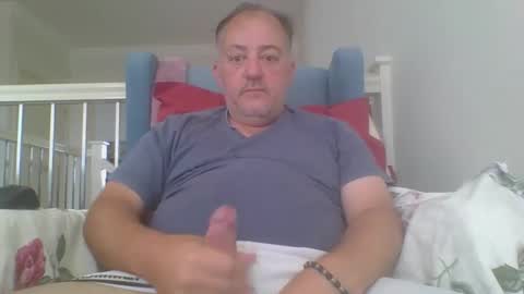 Snapshot of aussiesydguy chatting on April 17, 2:14 am chatbateaussie online show from April 17, 2:14 am