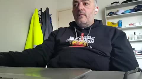 Snapshot of aussiesydguy chatting on June 17, 2:14 am chatbateaussie online show from June 17, 2:14 am