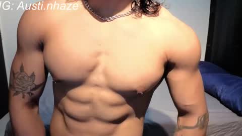 Snapshot of austiin_haze chatting on May 21, 1:01 am Austin online show from May 21, 1:01 am
