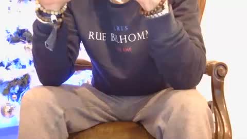 Snapshot of austin24100 chatting on November 30, 7:51 pm Austin online show from November 30, 7:51 pm