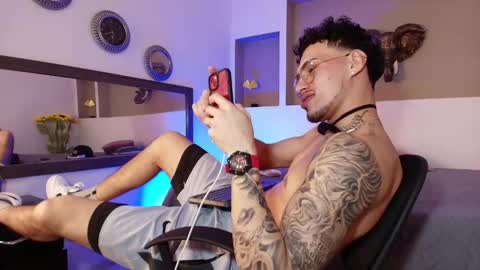 AUSTIN  online show from January 8, 8:27 am