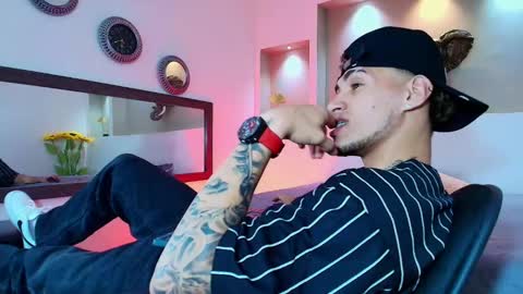 AUSTIN  online show from January 9, 8:13 am