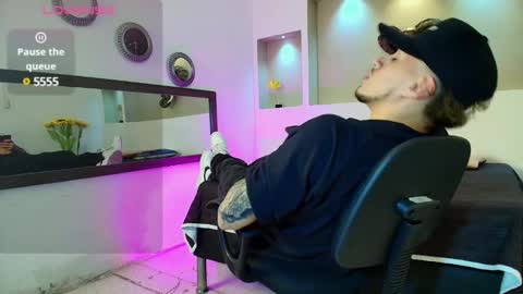 AUSTIN  online show from January 19, 8:18 am