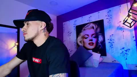 AUSTIN  online show from February 19, 3:28 am