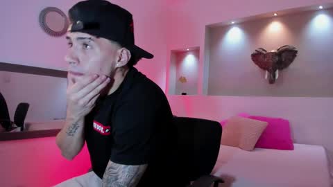 AUSTIN  online show from February 25, 10:58 am