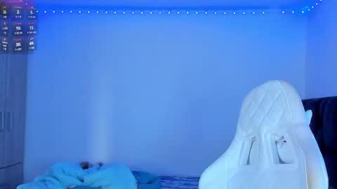 A online show from December 26, 10:09 pm