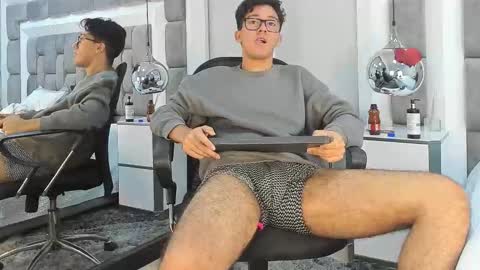 austinreeds online show from February 24, 3:43 pm