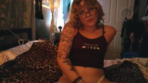 Autie 3 online show from April 22, 2:58 am