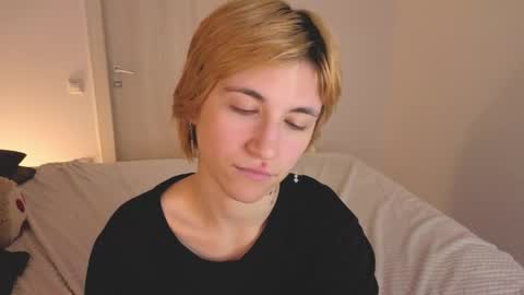 Alice online show from April 25, 3:20 pm