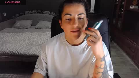 Ava online show from November 4, 6:07 pm